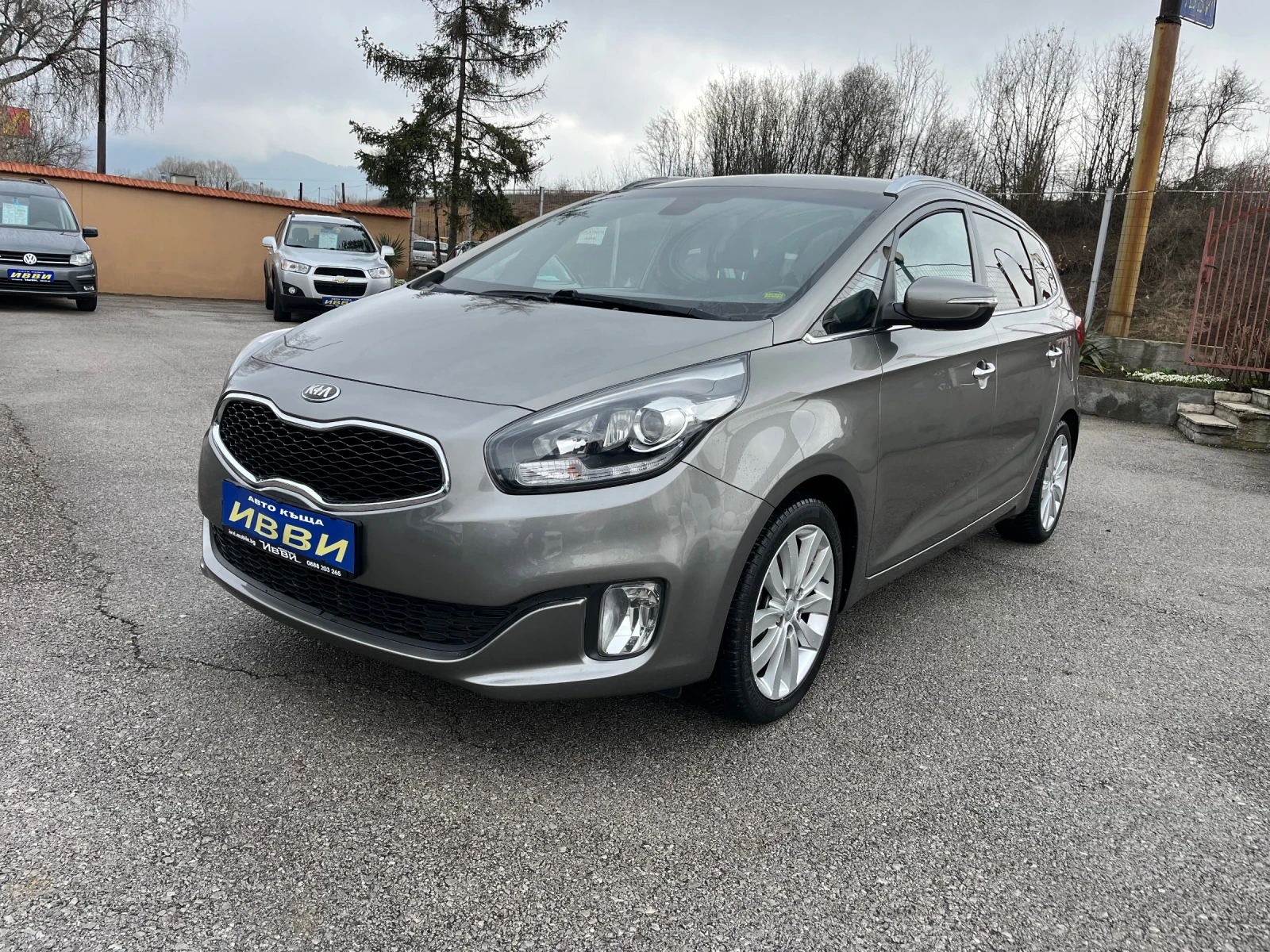Kia Carens 1, 7 CRDI, снимка 16 - Автомобили и джипове - 54056464