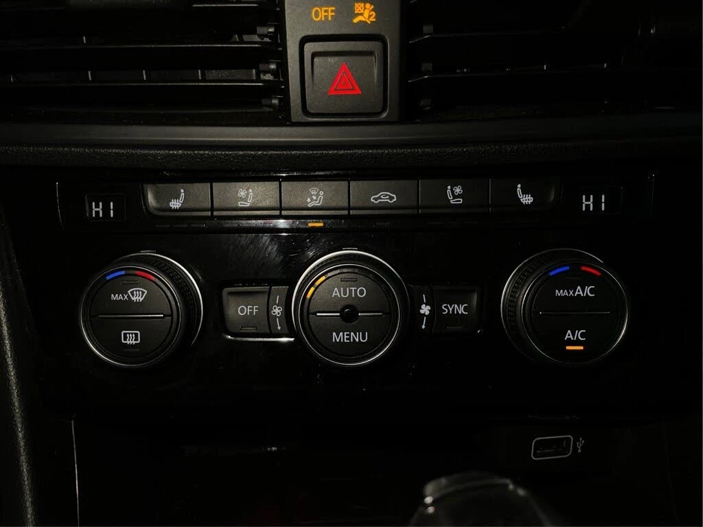 VW Jetta * GLI* АвтоКредит* (ЦЕНА ДО БГ), снимка 16 - Автомобили и джипове - 54159640