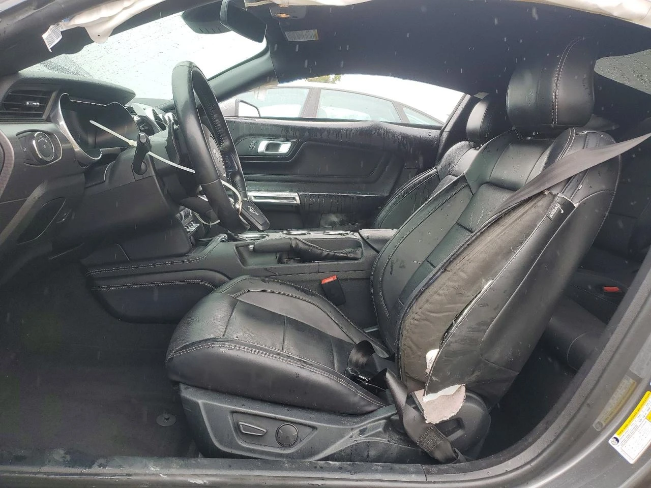 Ford Mustang 2.3l EcoBoost Fastback, снимка 7 - Автомобили и джипове - 54389836