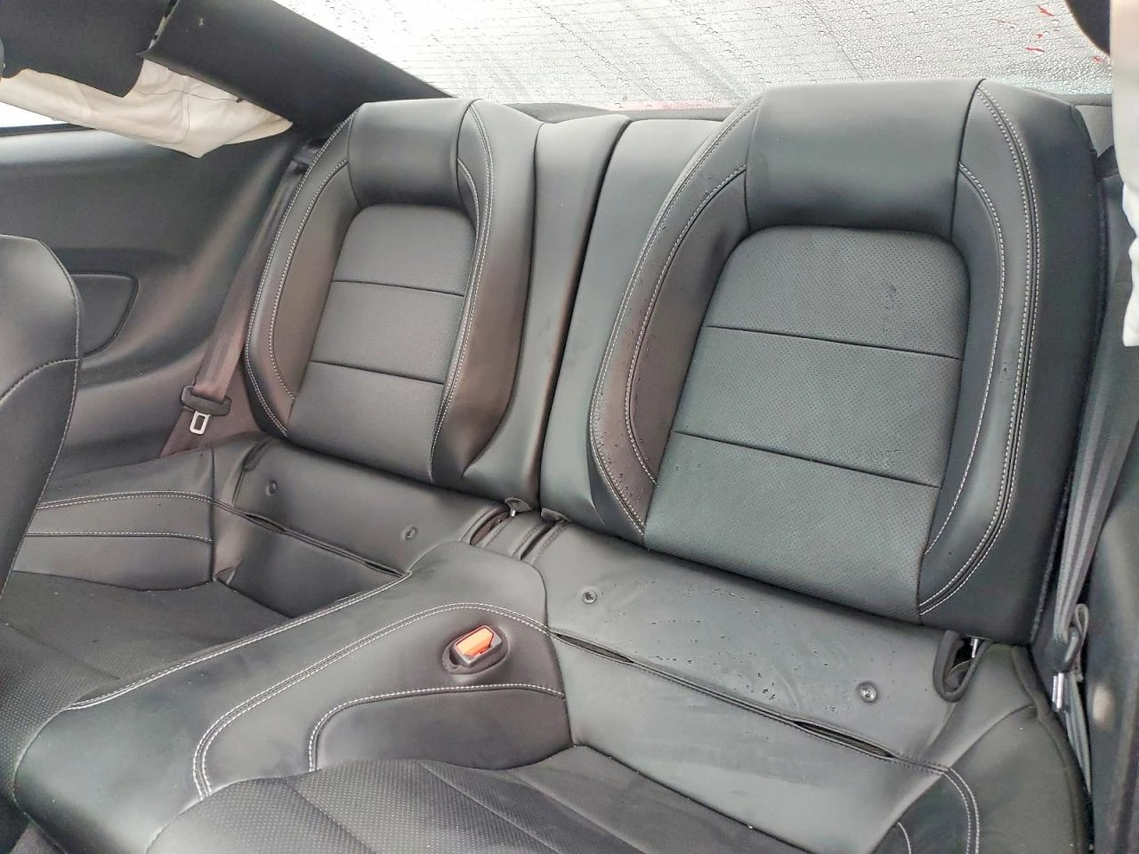 Ford Mustang 2.3l EcoBoost Fastback, снимка 10 - Автомобили и джипове - 54389836