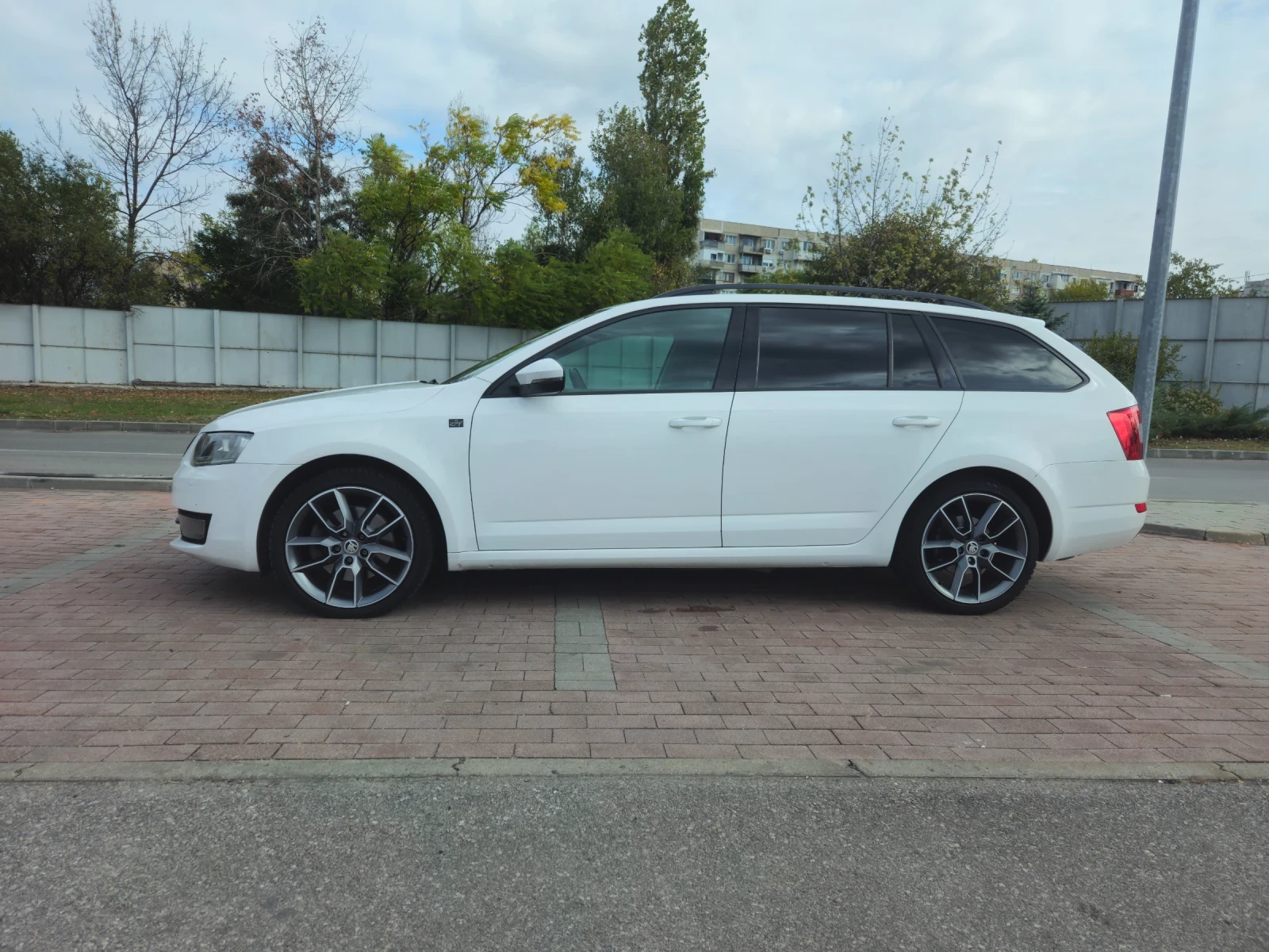 Skoda Octavia, снимка 5 - Автомобили и джипове - 54401665