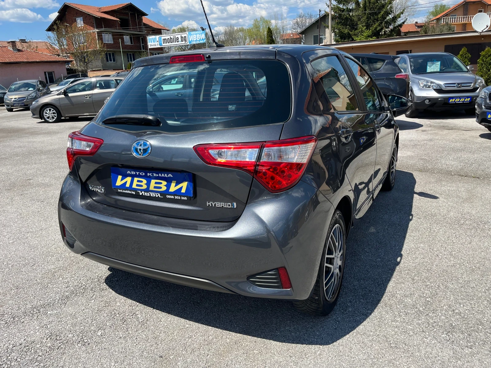 Toyota Yaris 1, 5 HYBRID * NAVI * KAMERA, снимка 10 - Автомобили и джипове - 54426420