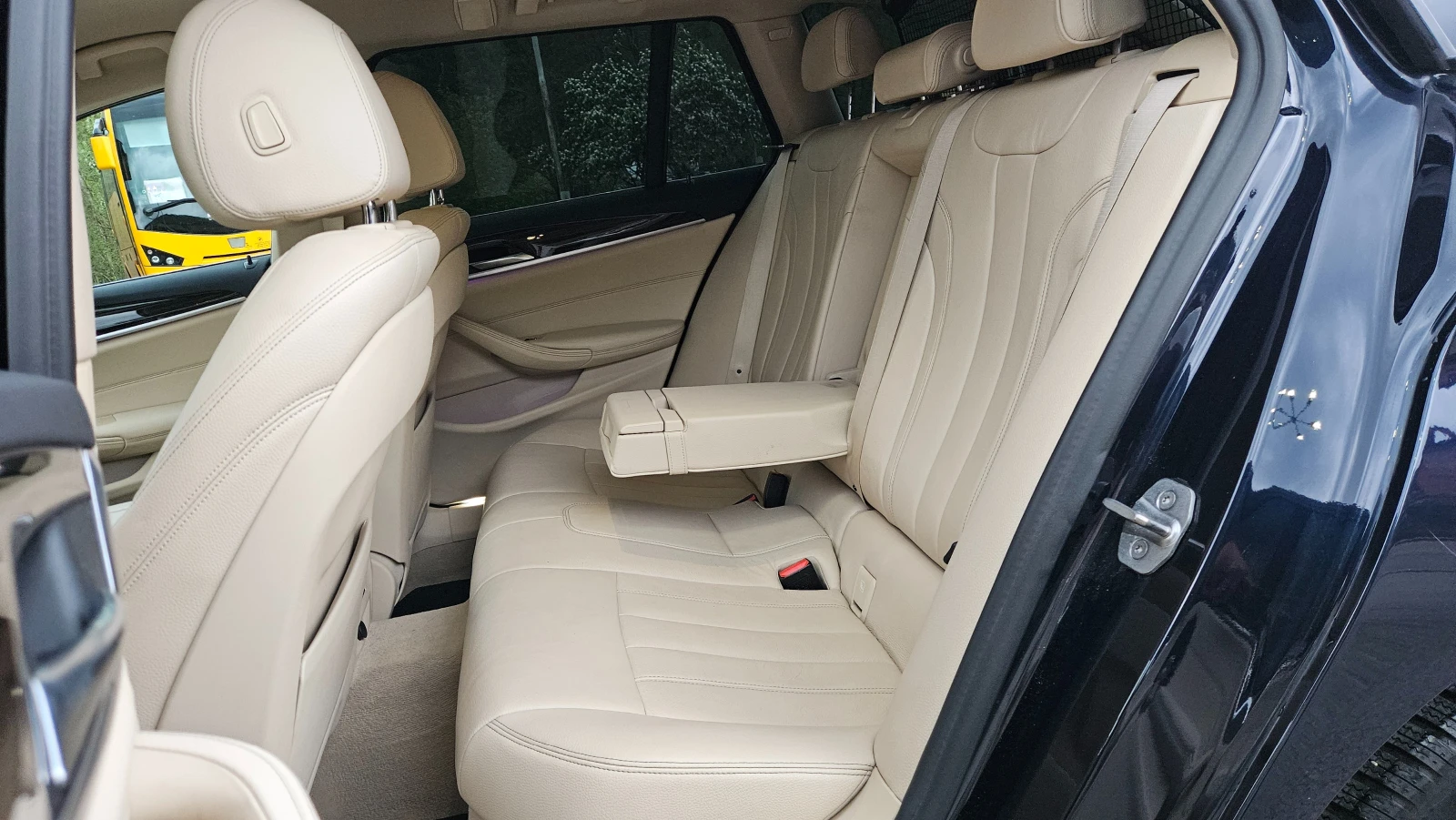 BMW 520 B47/Msport/Avtomat/Koja/Unikat, снимка 13 - Автомобили и джипове - 54440309