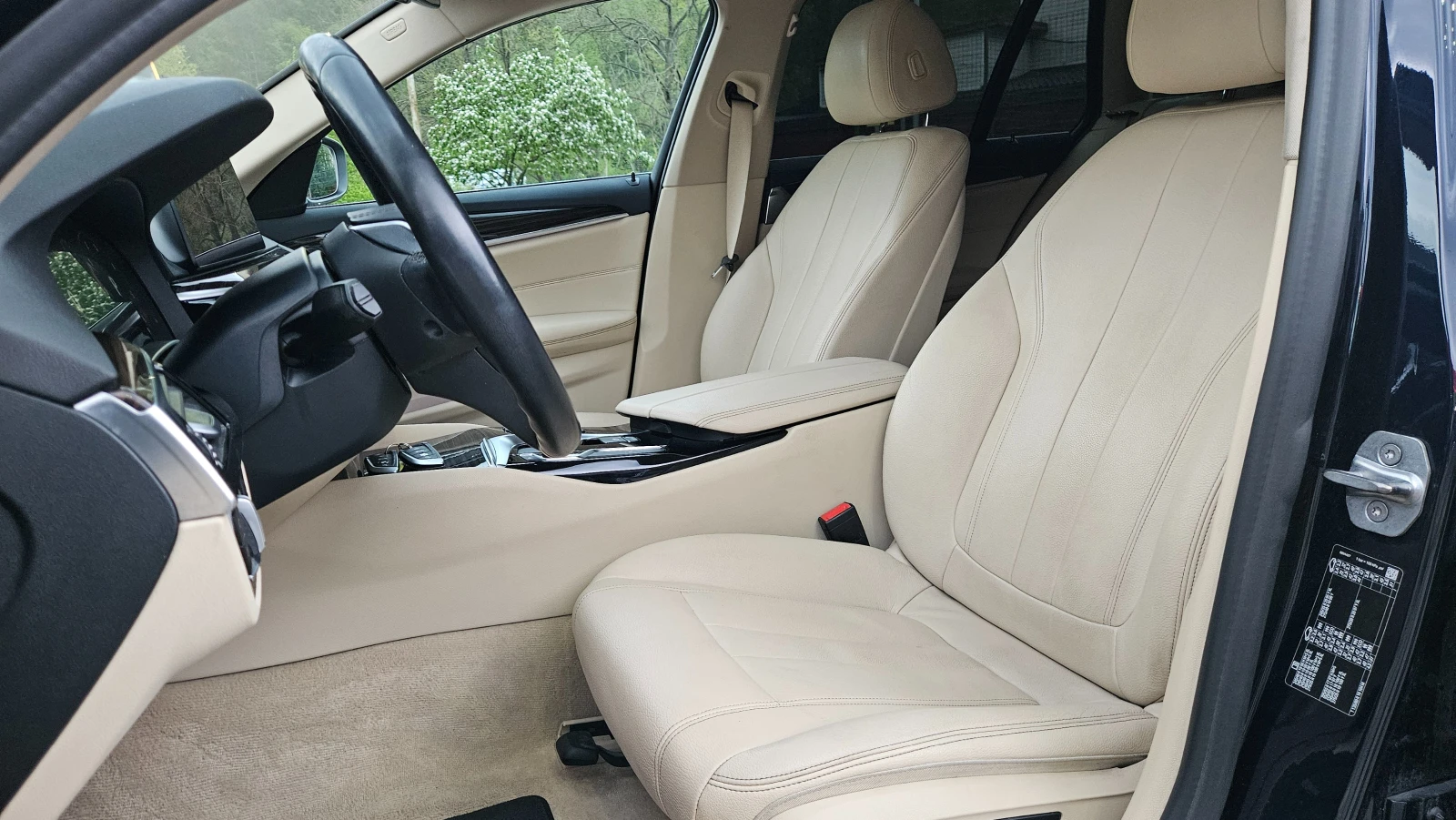 BMW 520 B47/Msport/Avtomat/Koja/Unikat, снимка 11 - Автомобили и джипове - 54440309