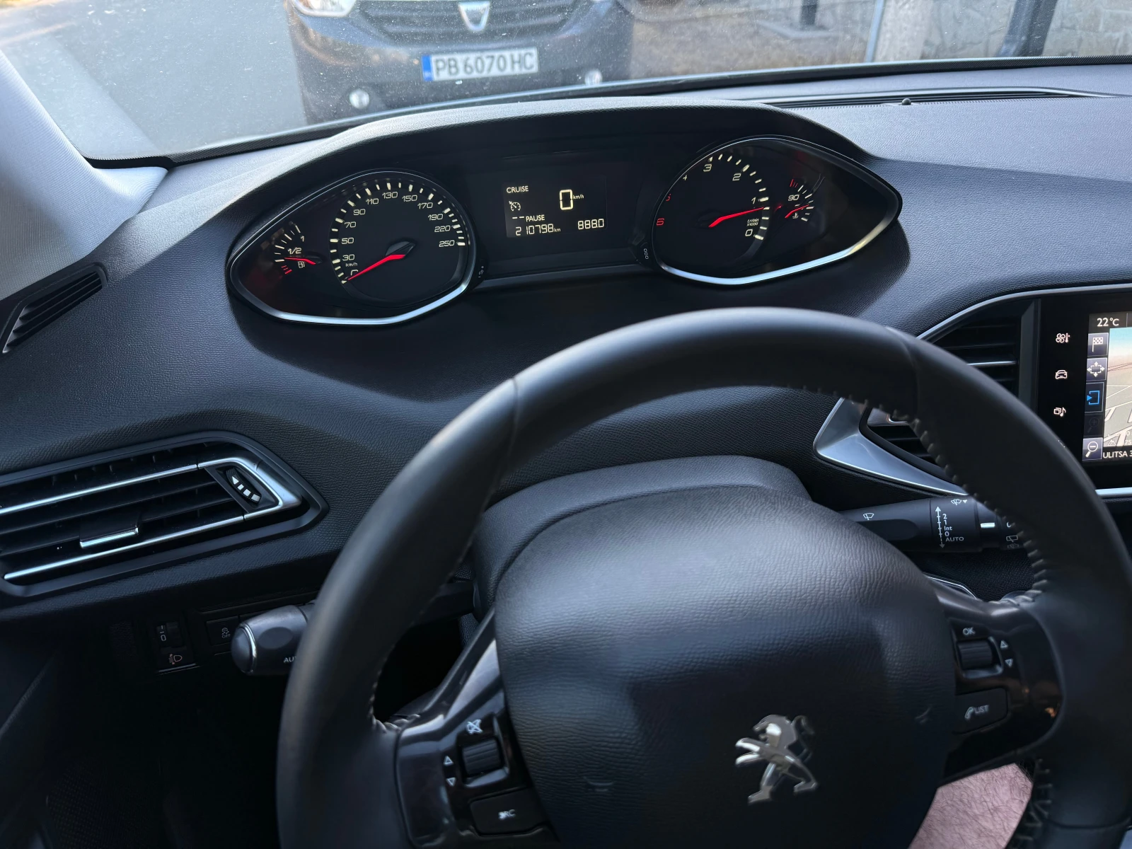 Peugeot 308 1.6 BlueHDi 120 к.с. EURO 6, снимка 11 - Автомобили и джипове - 54667046