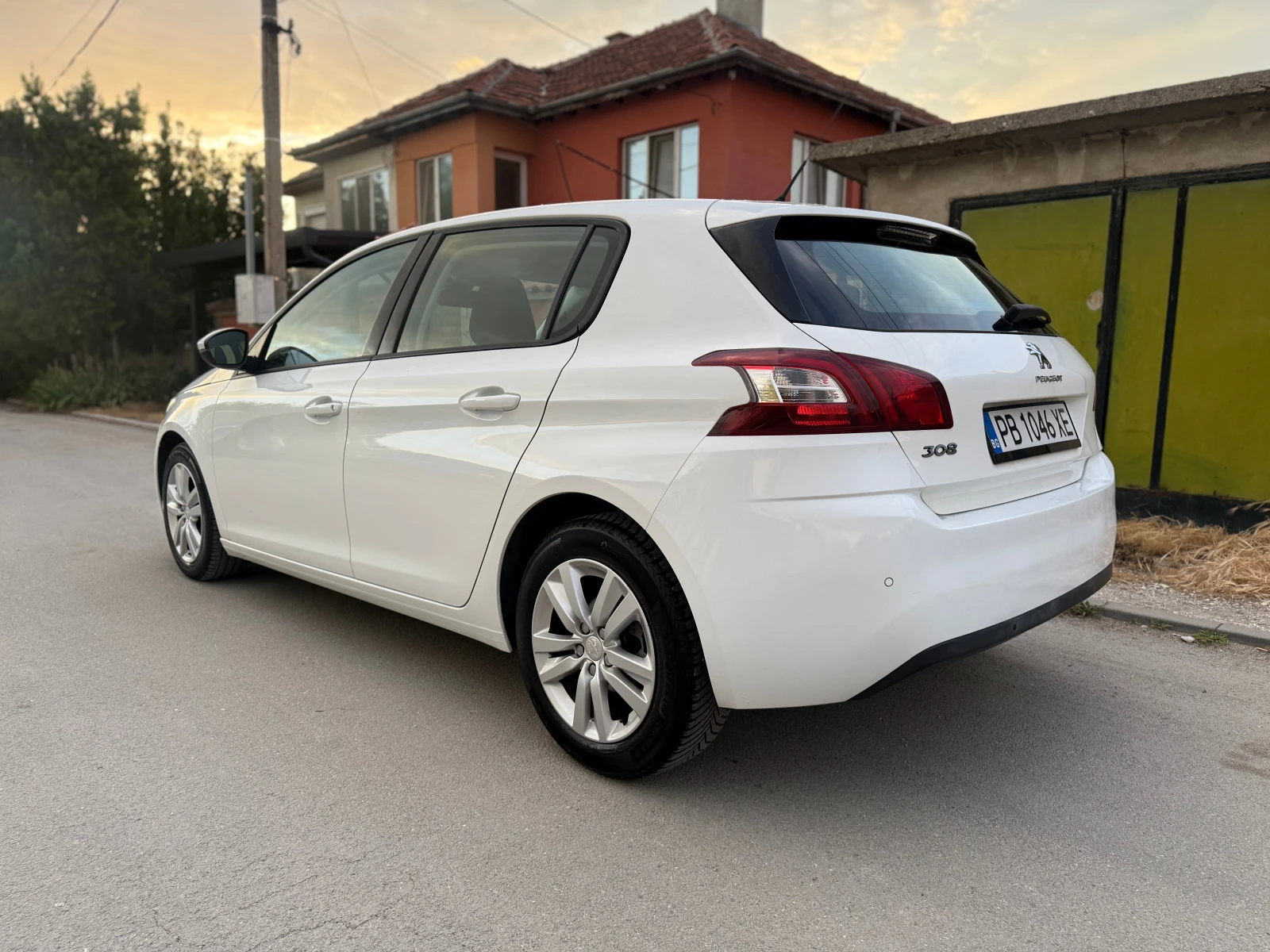 Peugeot 308 1.6 BlueHDi 120 к.с. EURO 6, снимка 6 - Автомобили и джипове - 54667046