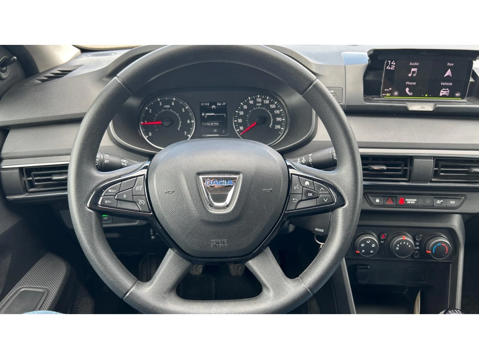 Dacia Sandero 1.0 TCe 90 LPG, Месечна вноска от 155  , снимка 14 - Автомобили и джипове - 54584560