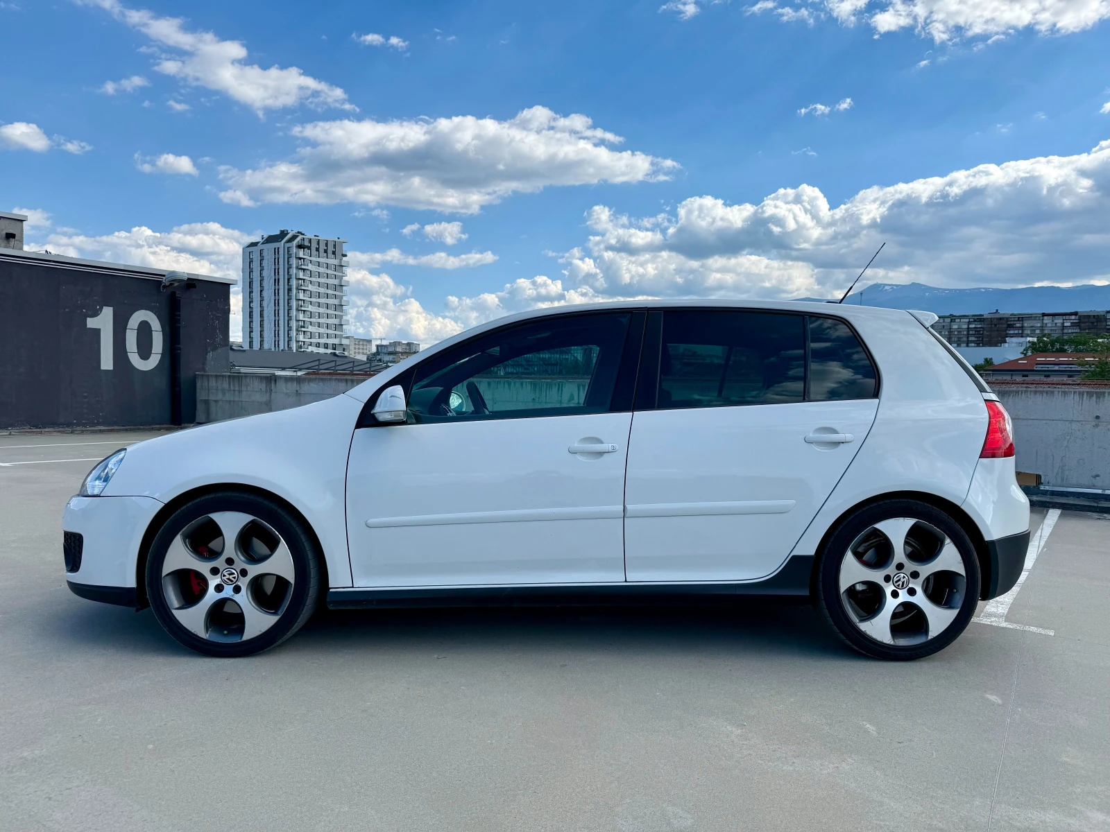 VW Golf GTI DSG, снимка 2 - Автомобили и джипове - 54729339
