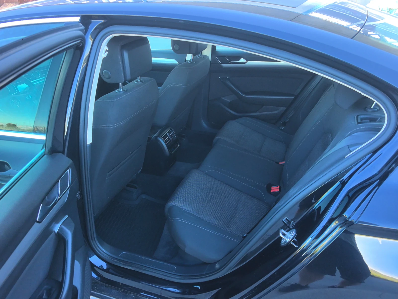 VW Passat, снимка 8 - Автомобили и джипове - 55308055