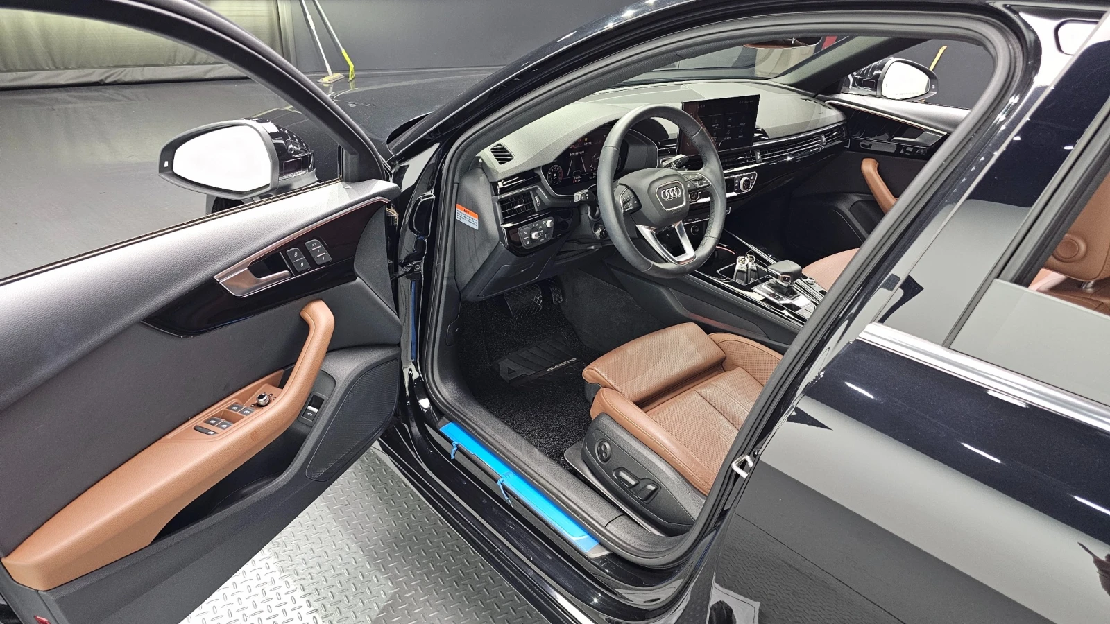 Audi A4 40 TFSI Premium | HUD | ACC | Memory, снимка 15 - Автомобили и джипове - 55368979