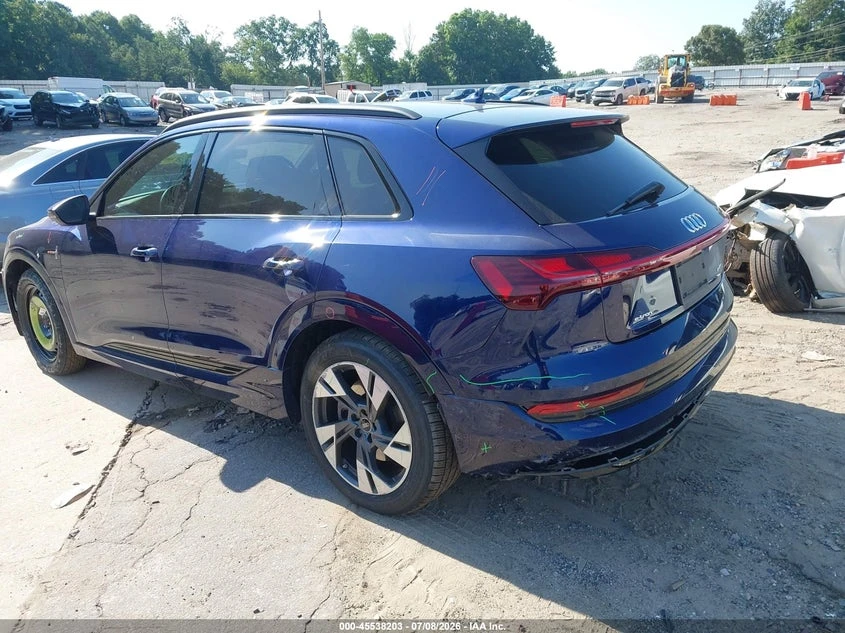 Audi E-Tron Premium Quattro, снимка 3 - Автомобили и джипове - 55534818