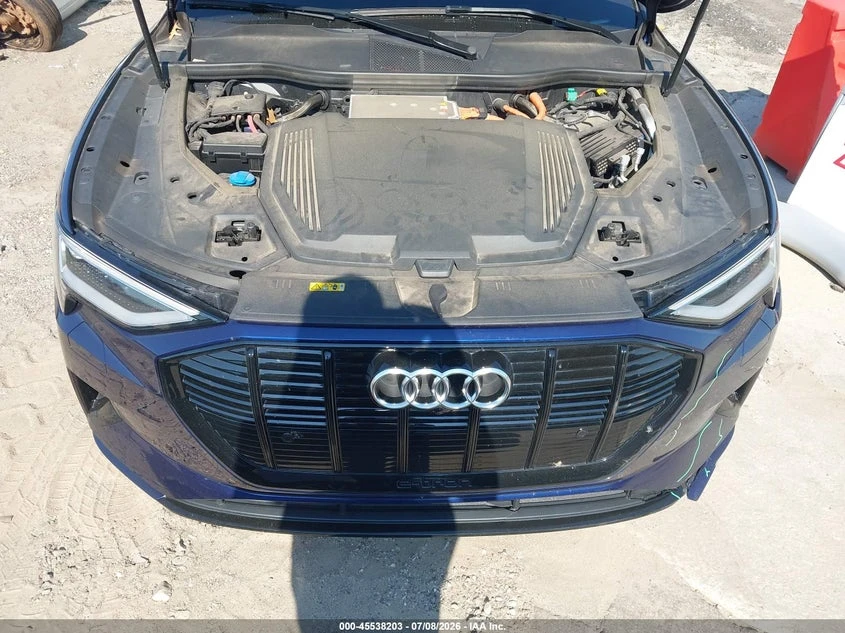 Audi E-Tron Premium Quattro, снимка 10 - Автомобили и джипове - 55534818