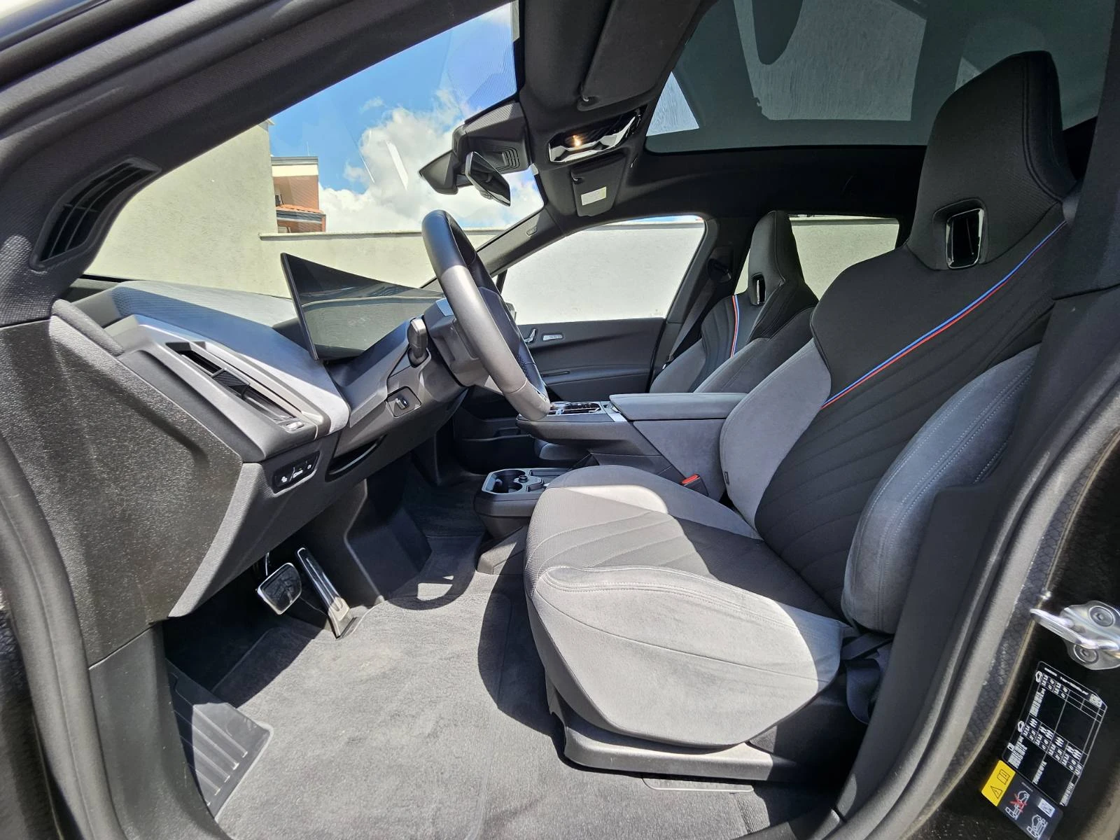 BMW iX M60 xDRIVE, снимка 9 - Автомобили и джипове - 55882004