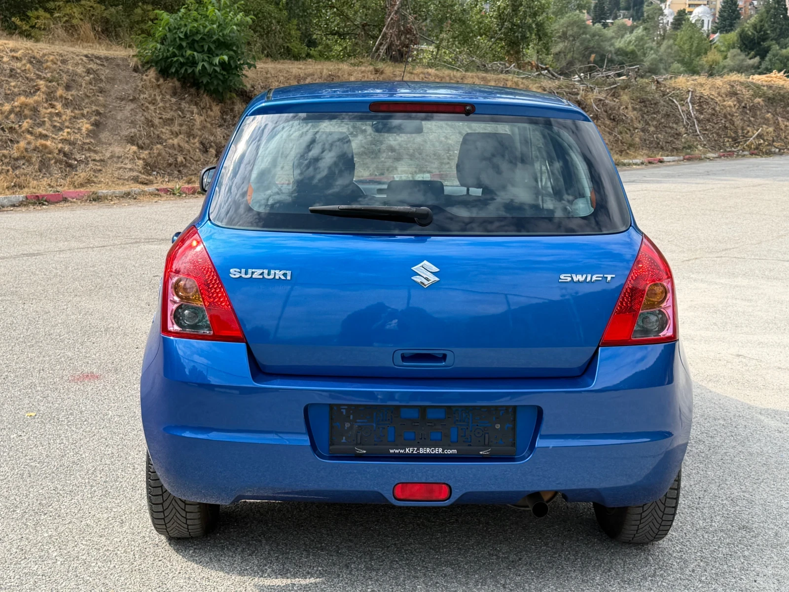 Suzuki Swift 1.3 КЛИМАТИК 159000км, снимка 5 - Автомобили и джипове - 56066658