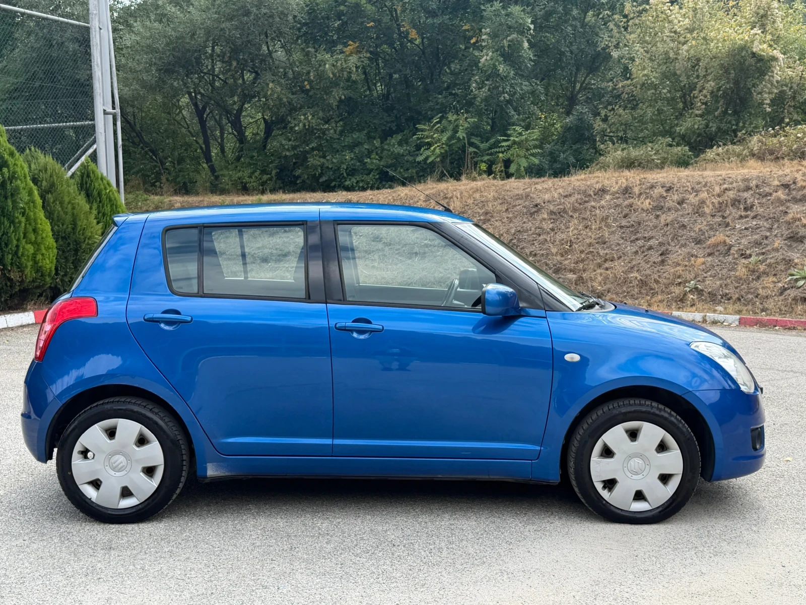 Suzuki Swift 1.3 КЛИМАТИК 159000км, снимка 7 - Автомобили и джипове - 56066658