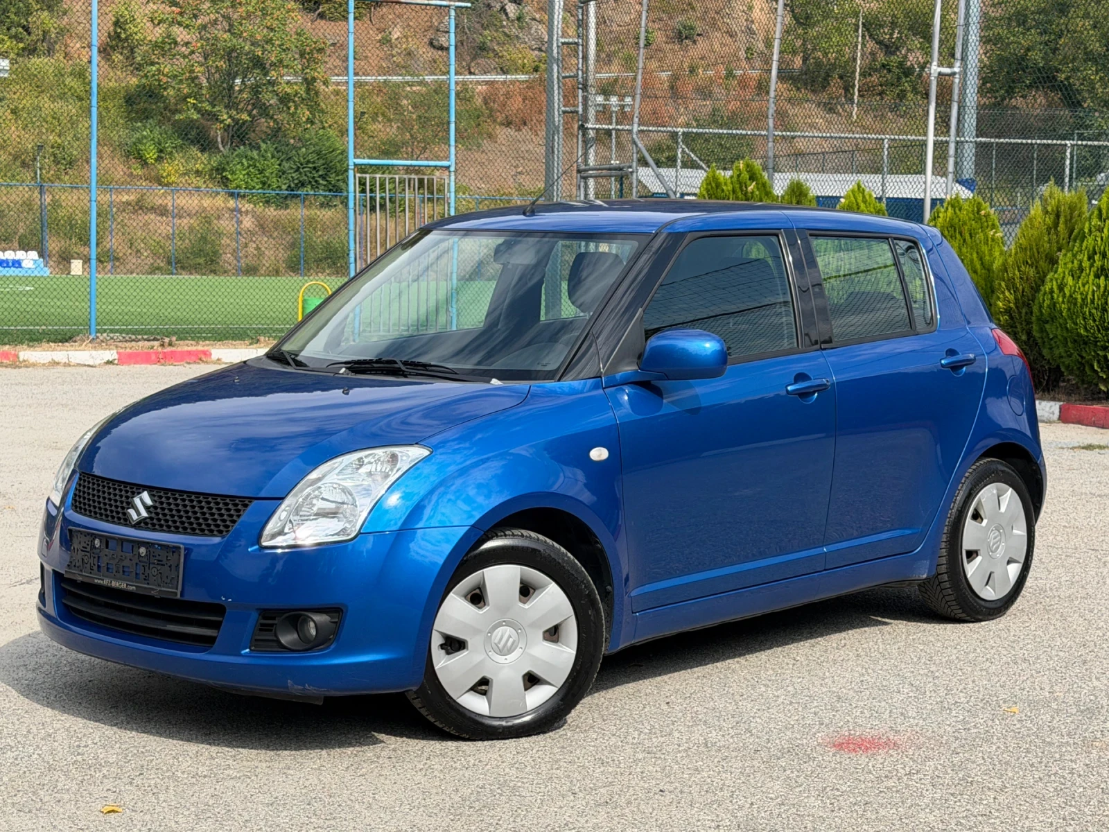 Suzuki Swift 1.3 КЛИМАТИК 159000км, снимка 2 - Автомобили и джипове - 56066658