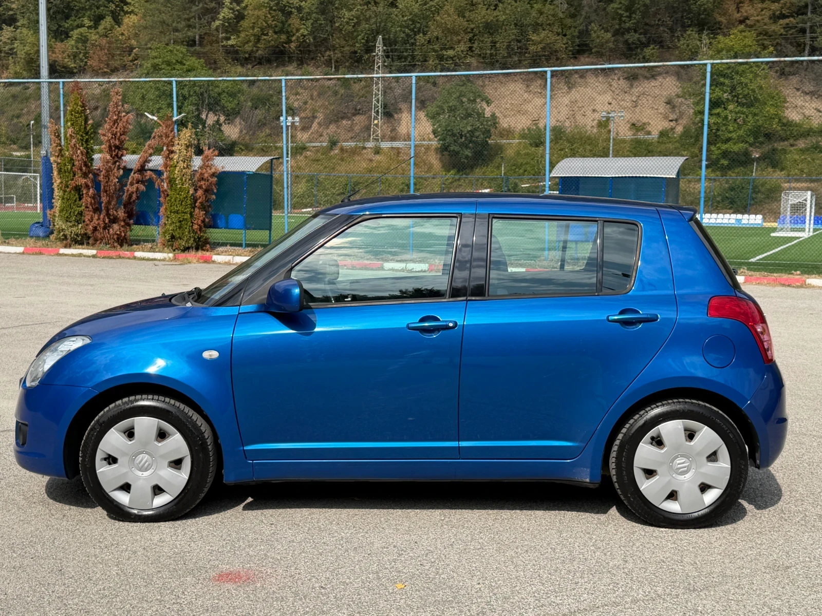 Suzuki Swift 1.3 КЛИМАТИК 159000км, снимка 3 - Автомобили и джипове - 56066658