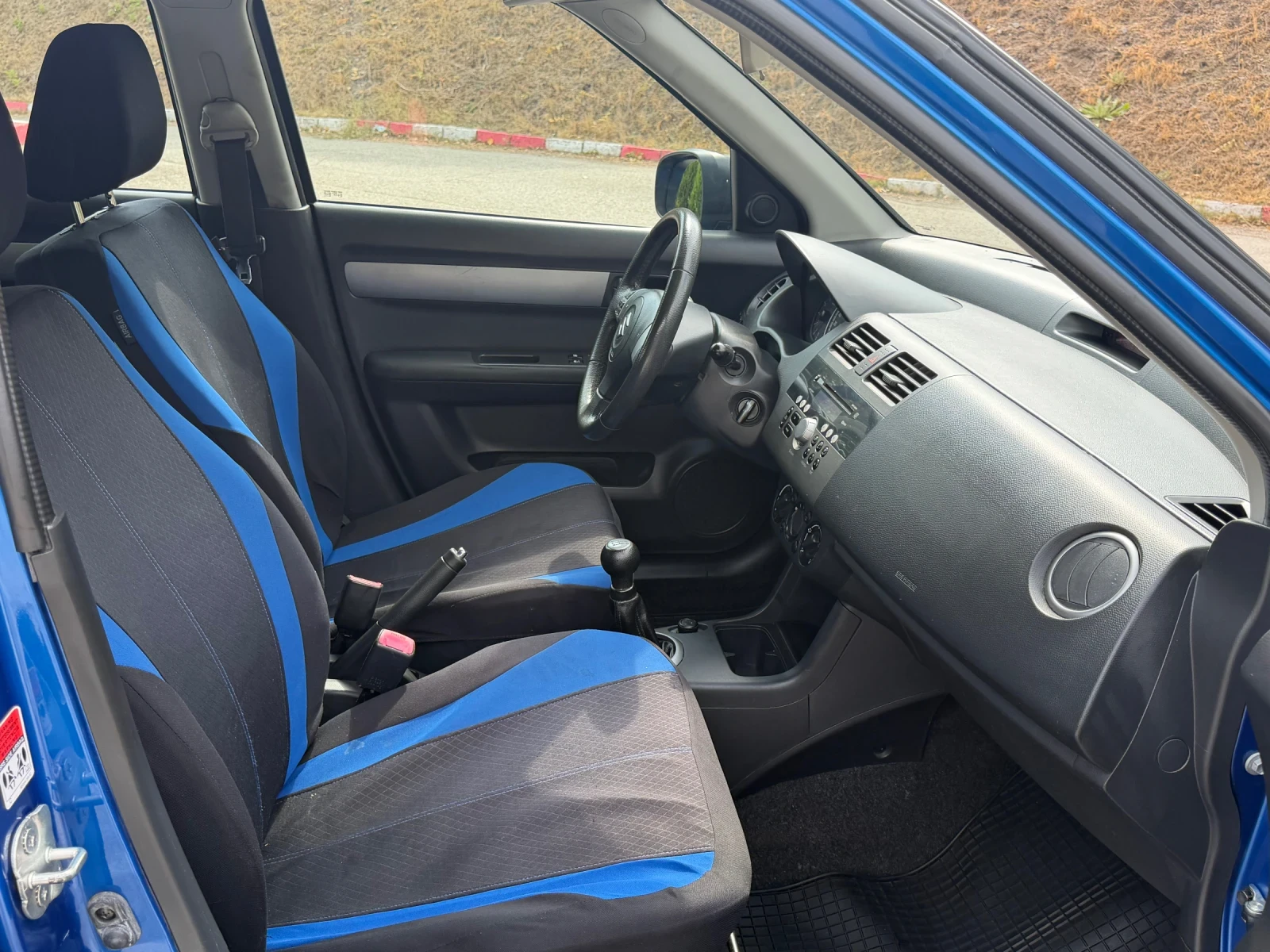 Suzuki Swift 1.3 КЛИМАТИК 159000км, снимка 13 - Автомобили и джипове - 56066658