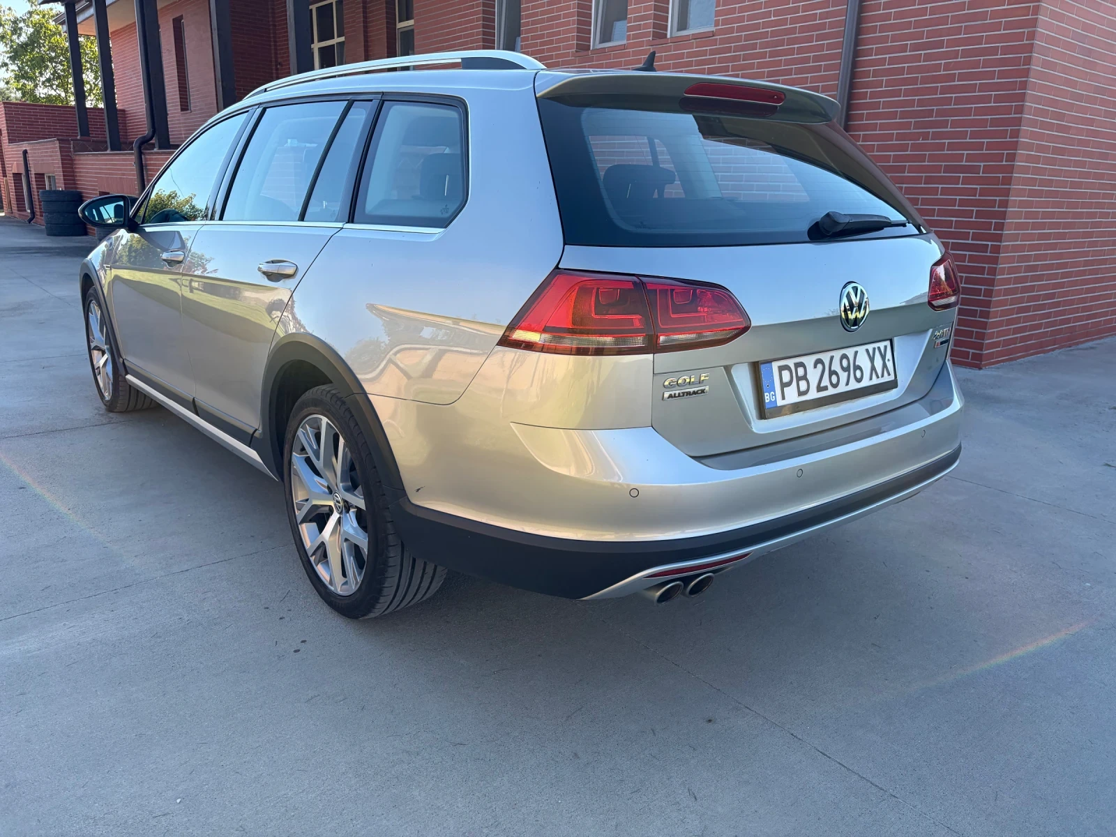 VW Golf Alltrack 2.0 TDI 4MOTION DSG, снимка 4 - Автомобили и джипове - 56127204
