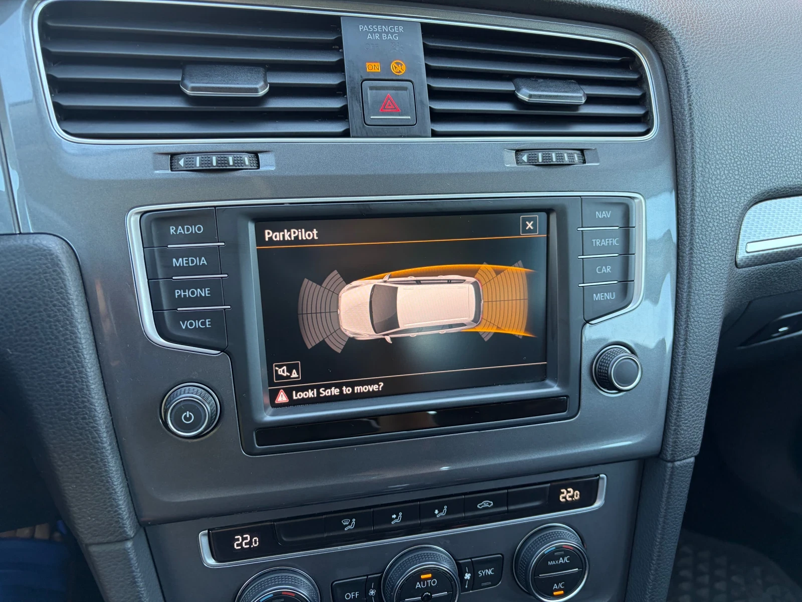 VW Golf Alltrack 2.0 TDI 4MOTION DSG, снимка 11 - Автомобили и джипове - 56127204