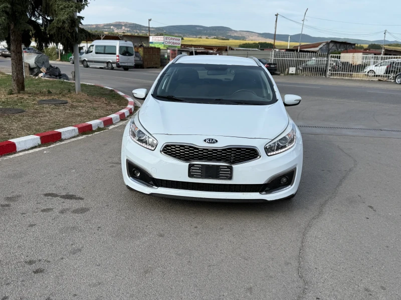 Kia Ceed 1.6D, NAVI, LED, подарък регистрация, снимка 2 - Автомобили и джипове - 49416337
