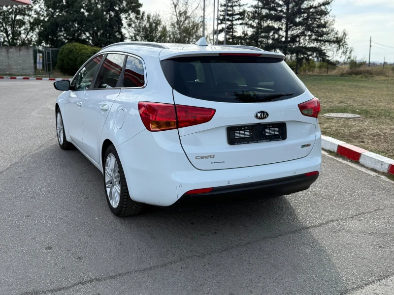Kia Ceed 1.6D, NAVI, LED, подарък регистрация, снимка 5 - Автомобили и джипове - 49416337