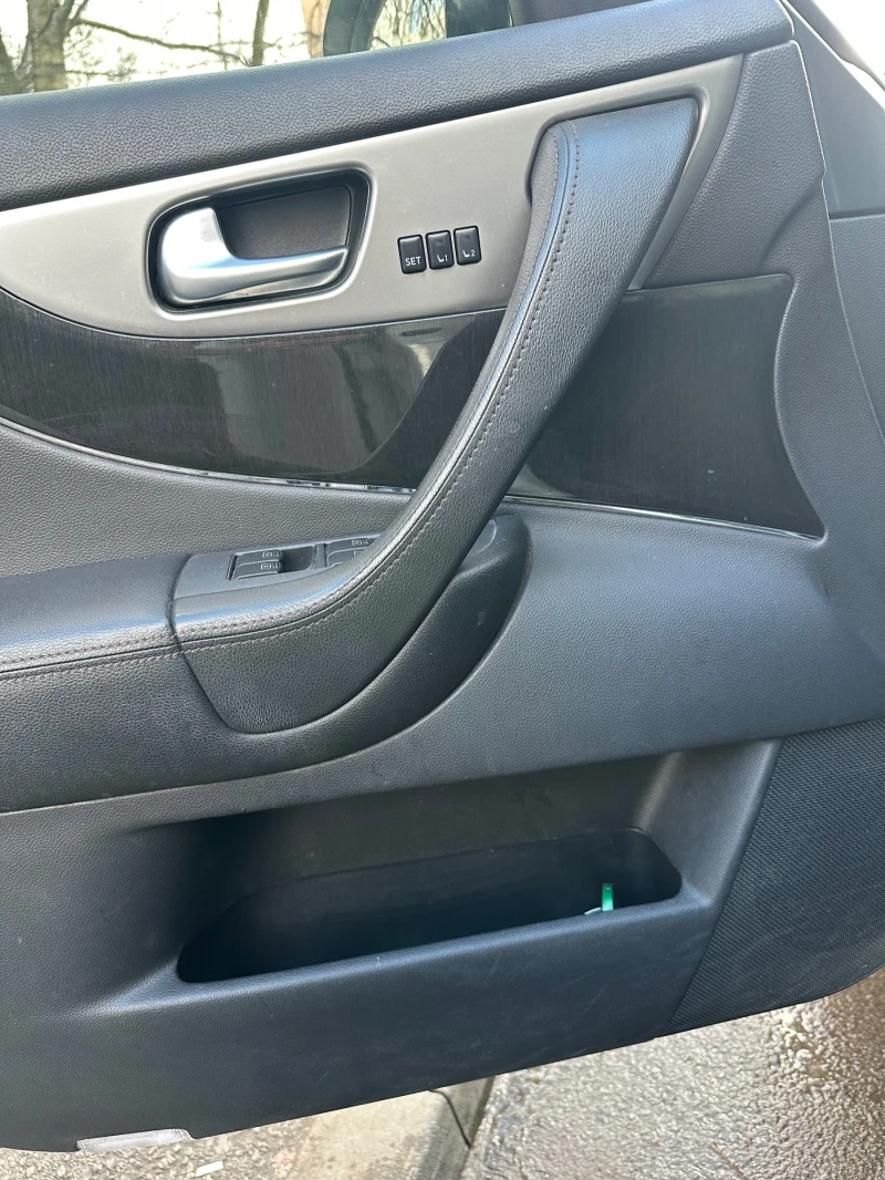 Infiniti QX70 S * FULL* ПЪРВИ СОБСТВЕНИК* , снимка 17 - Автомобили и джипове - 53027925