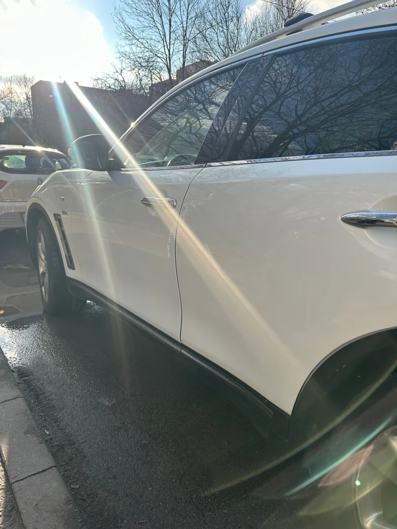 Infiniti QX70 S * FULL* ПЪРВИ СОБСТВЕНИК* , снимка 7 - Автомобили и джипове - 53027925