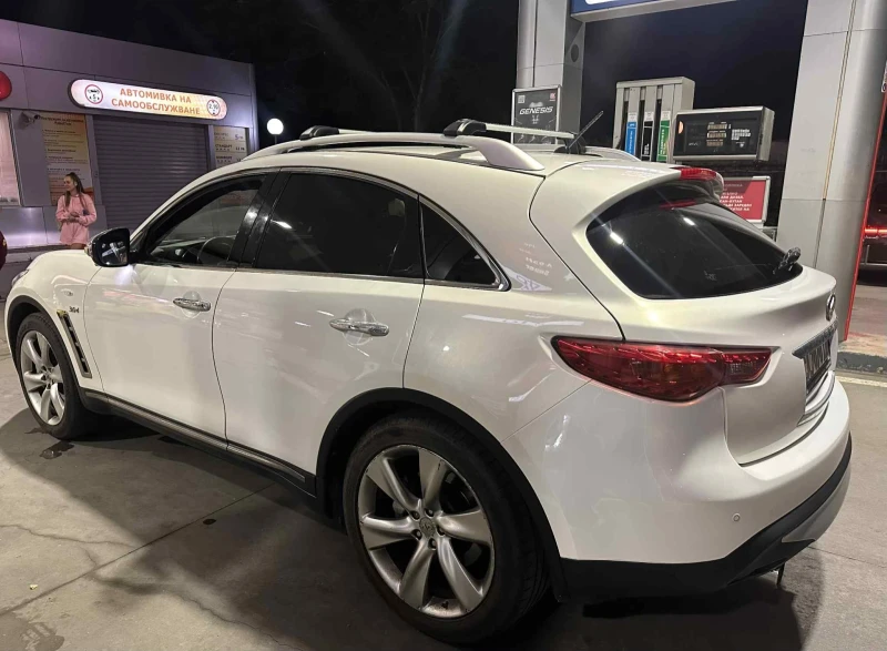 Infiniti QX70 S * FULL* ПЪРВИ СОБСТВЕНИК* , снимка 3 - Автомобили и джипове - 52452061