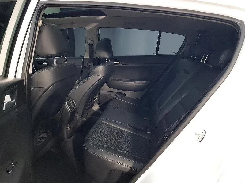 Kia Sportage 1.7 2WD, снимка 9 - Автомобили и джипове - 55789273