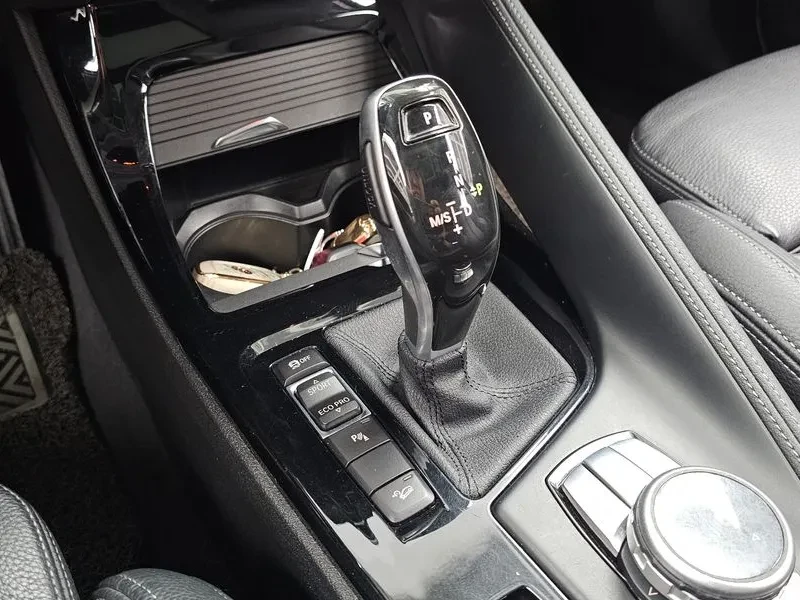 BMW X1 xDrive 20D Xline, снимка 9 - Автомобили и джипове - 56162741