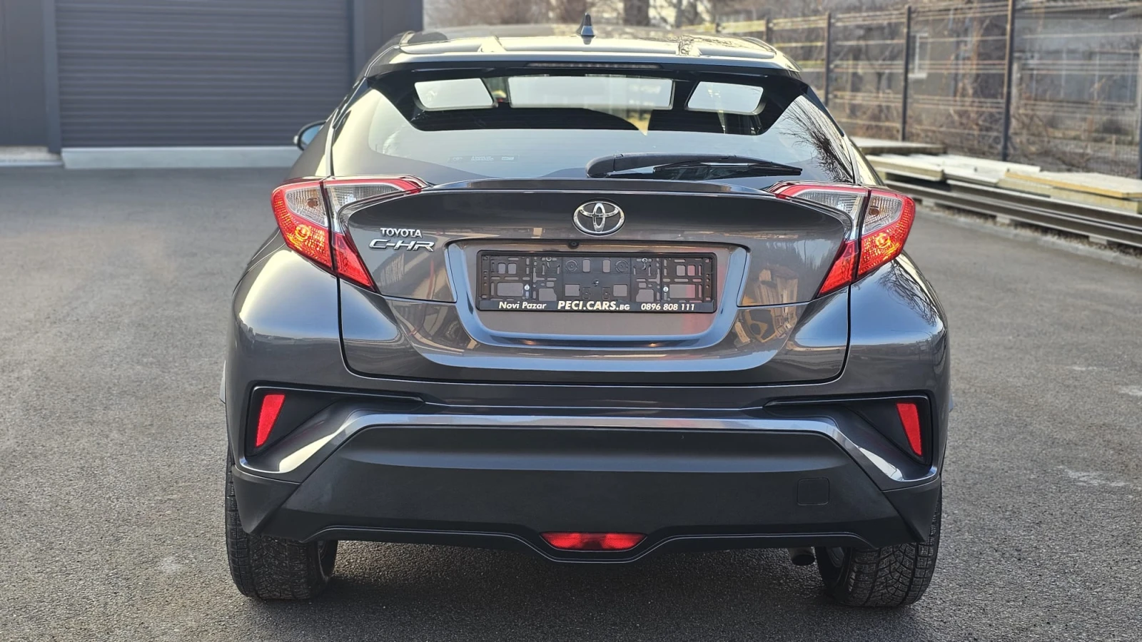Toyota C-HR 1.2i LPG IT-ДИСТРОНИК-ИСТОРИЯ-ТОП СЪСТ.-ЛИЗИНГ - изображение 5