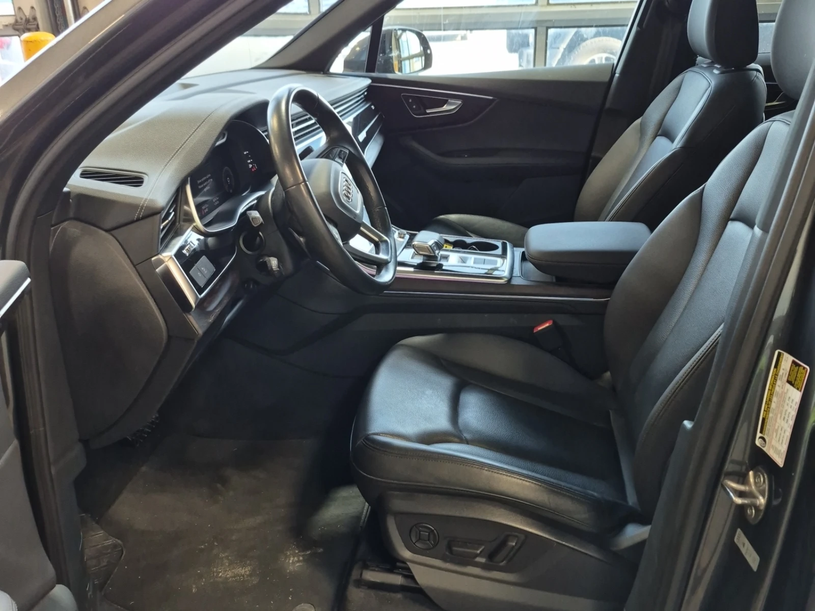 Audi Q7 S LINE/PROGRESSIV/CARFAX /ОБДУХ/ПОДГРЕВ/ПАНО/, снимка 5 - Автомобили и джипове - 55307373