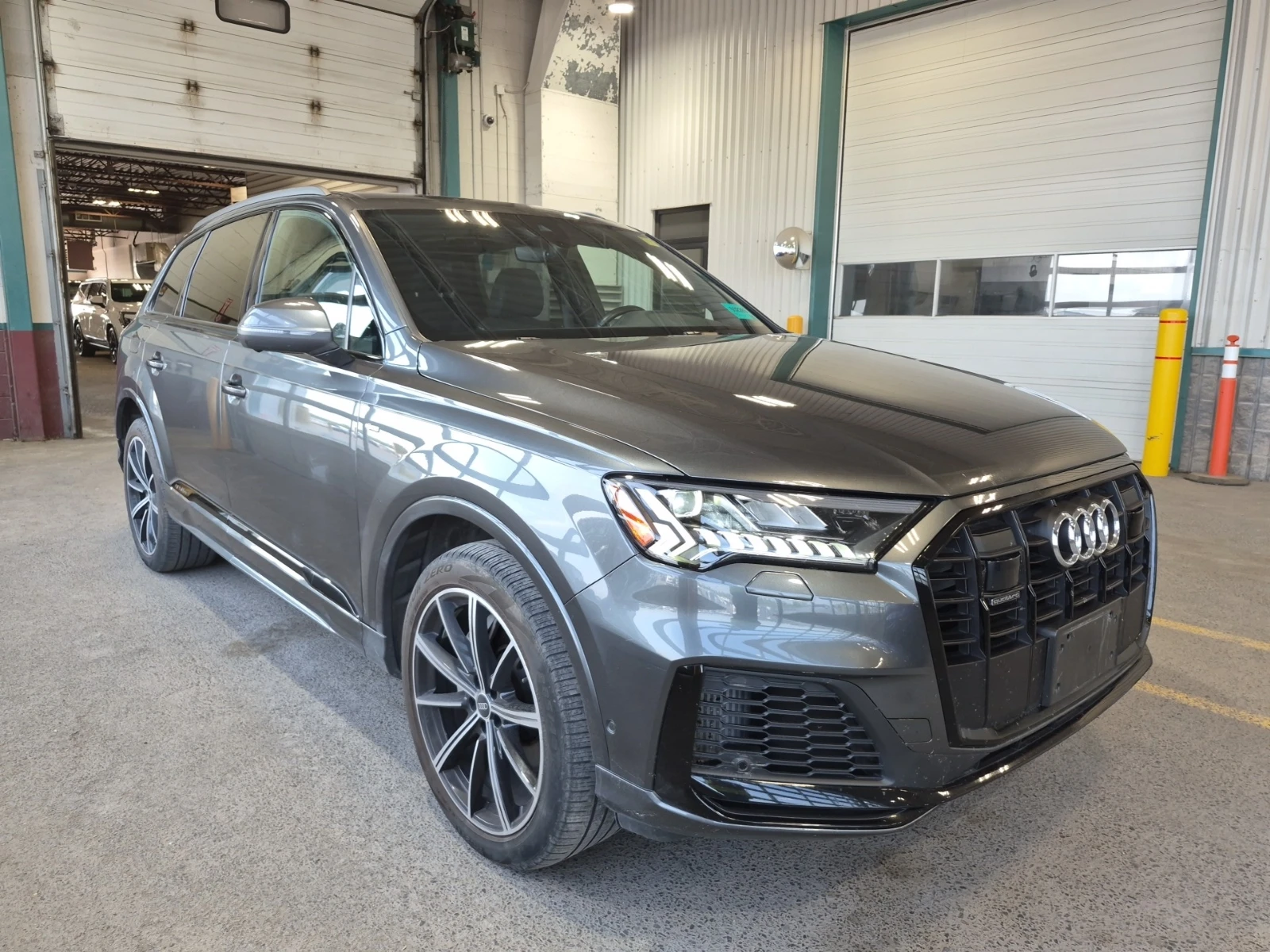 Audi Q7 S LINE/PROGRESSIV/CARFAX /ОБДУХ/ПОДГРЕВ/ПАНО/, снимка 2 - Автомобили и джипове - 55307373