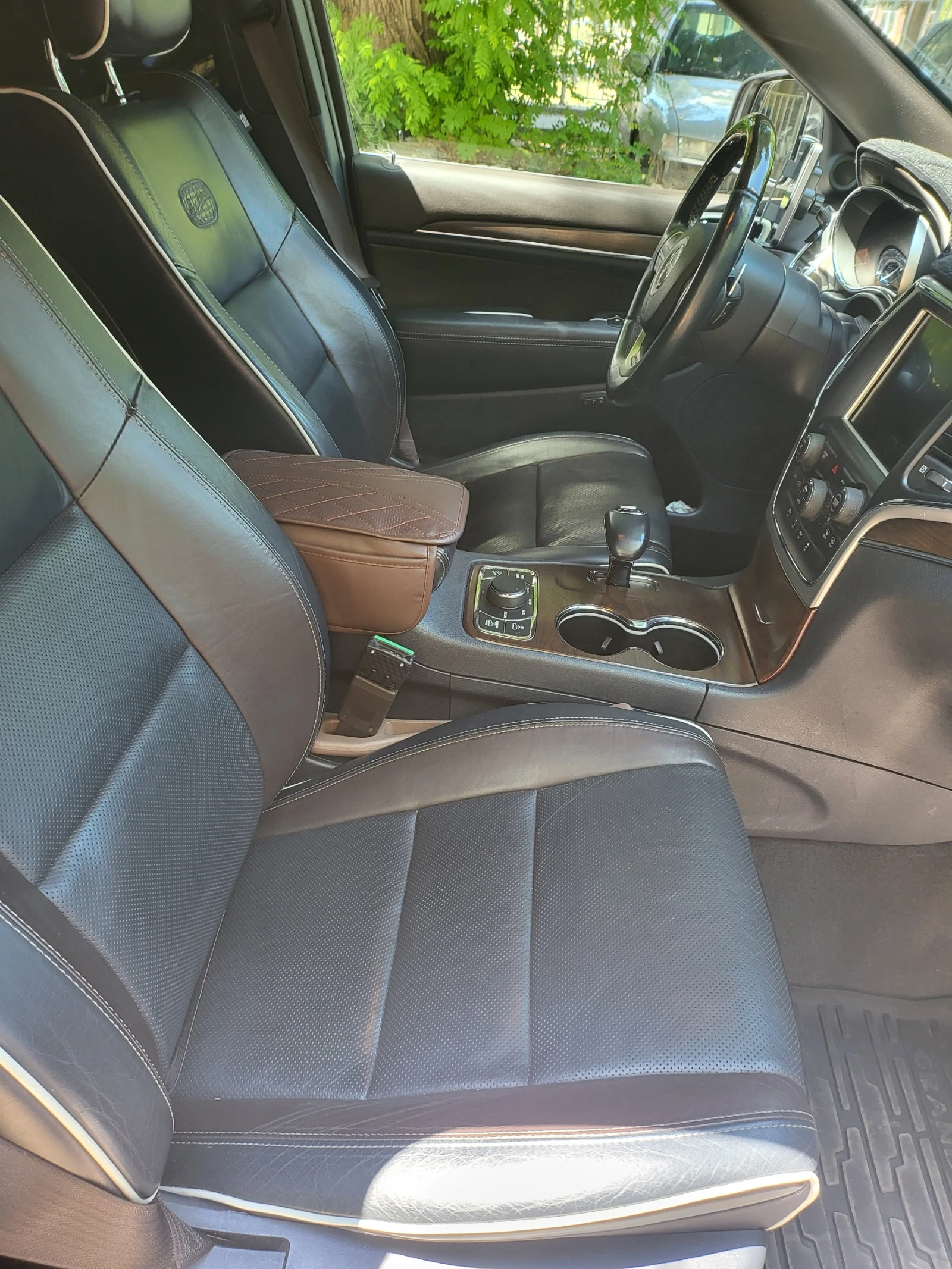 Jeep Grand cherokee 5.7 HEMI LPG, снимка 10 - Автомобили и джипове - 55331229