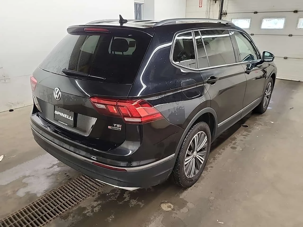 VW Tiguan Highline/CARFAX/Подгрев/Панорама/, снимка 3 - Автомобили и джипове - 55748720