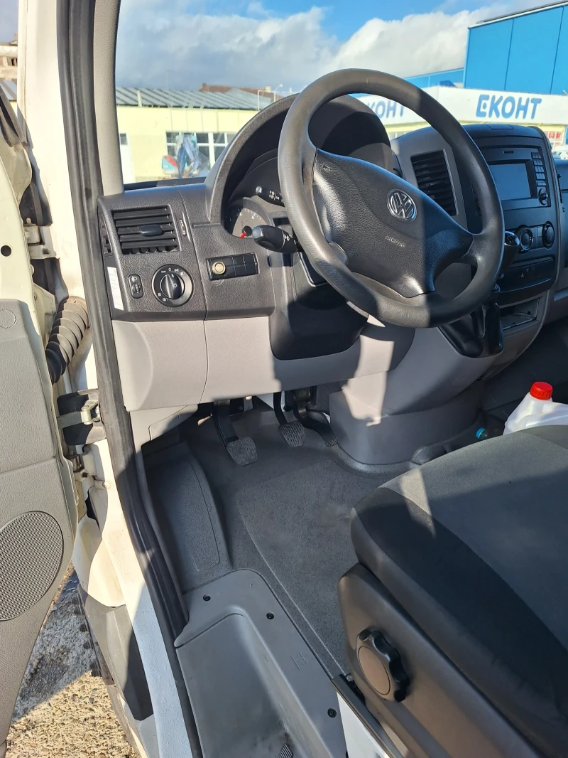 VW Crafter, снимка 13 - Бусове и автобуси - 48381189