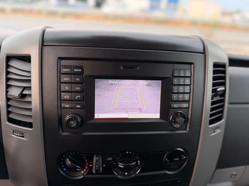 Mercedes-Benz Sprinter 313 2.2d= MAXI= 3L/3H= LANE KEEP= BLIND SPOT= КАМЕРА= , снимка 16 - Бусове и автобуси - 52458060