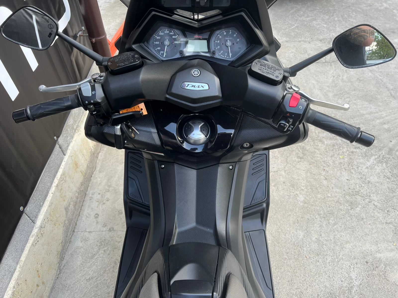 Yamaha T-max 530i-ABS-LED-2016г - изображение 10