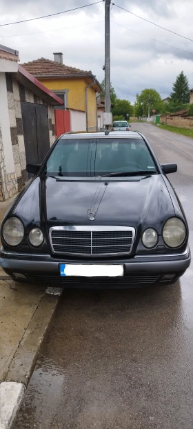 Mercedes-Benz E 250, снимка 1