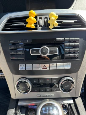 Mercedes-Benz C 200, снимка 12