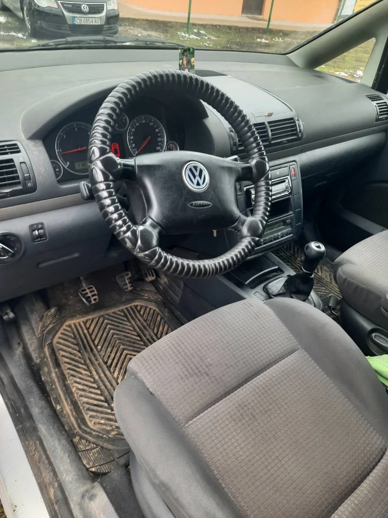 VW Sharan 1.9 tdi, снимка 5 - Автомобили и джипове - 48718492