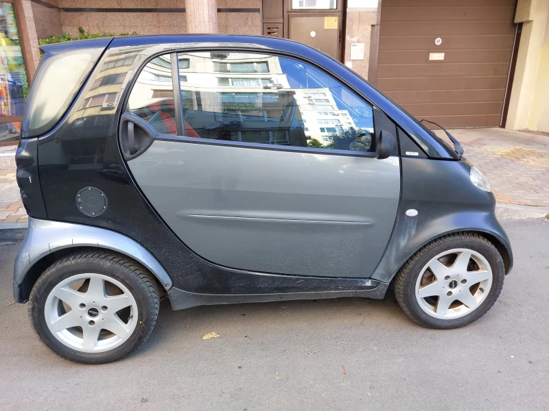 Smart Fortwo, снимка 4 - Автомобили и джипове - 48953536