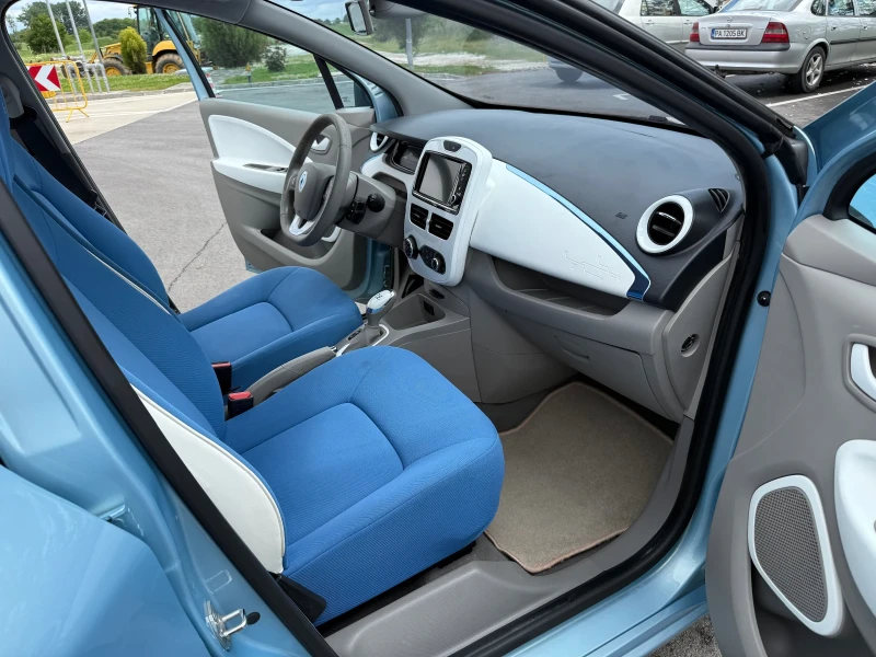 Renault Zoe Собствена батерия! Над 130км градско, снимка 9 - Автомобили и джипове - 50353407