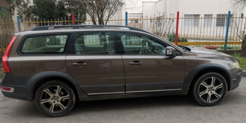 Volvo Xc70 Pole Star, снимка 4 - Автомобили и джипове - 52437221