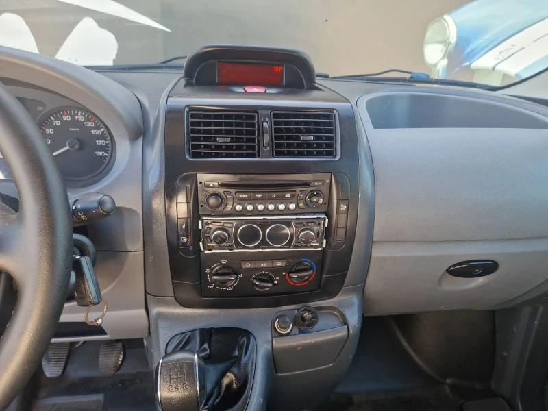 Peugeot Expert 1.6HDi обслужен, снимка 10 - Автомобили и джипове - 51816593