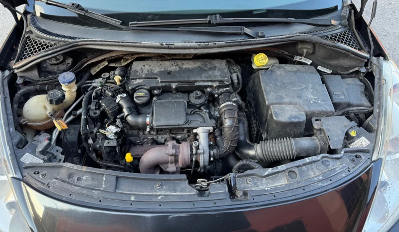 Peugeot 207 1.4 HDi, снимка 13 - Автомобили и джипове - 52657320