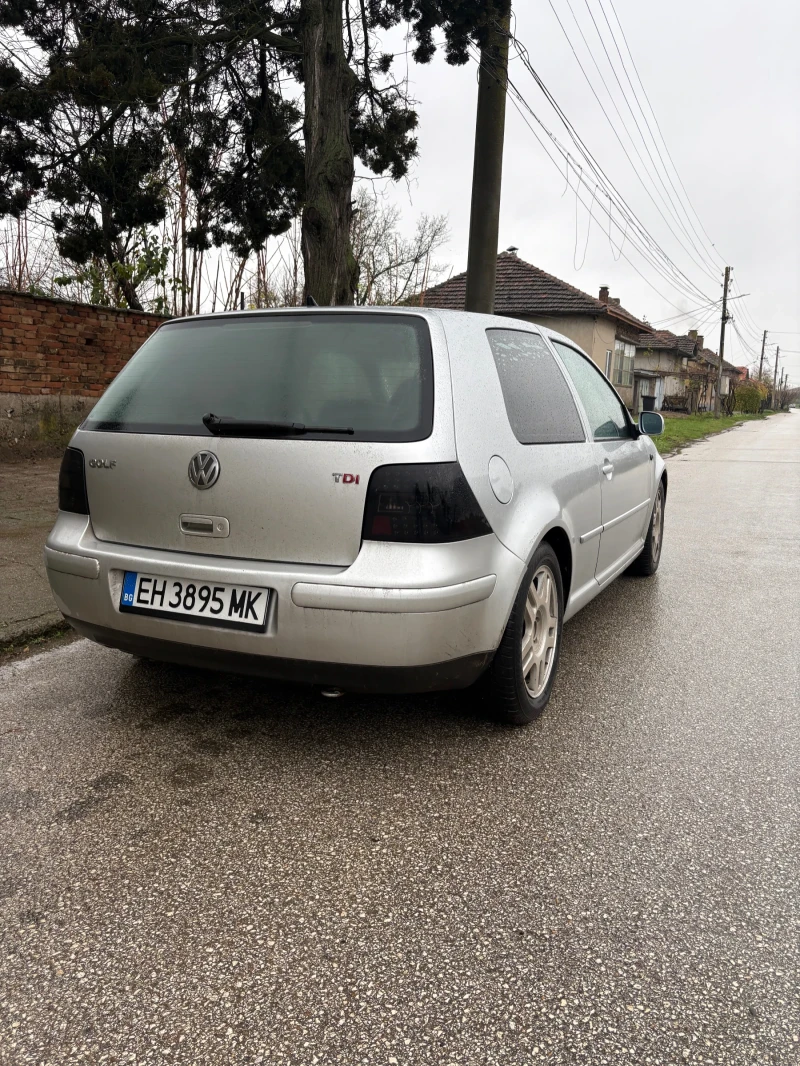 VW Golf 1.9 TDI, снимка 5 - Автомобили и джипове - 52466353