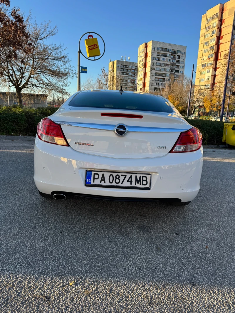 Opel Insignia, снимка 4 - Автомобили и джипове - 52842451