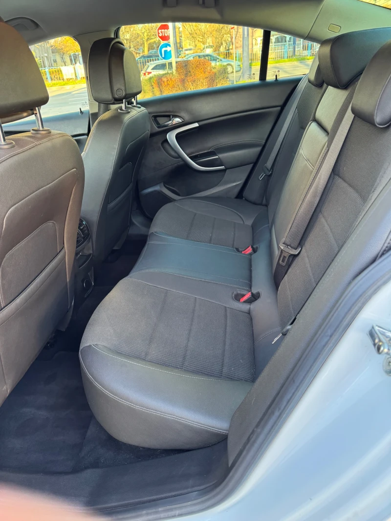 Opel Insignia, снимка 6 - Автомобили и джипове - 52842451